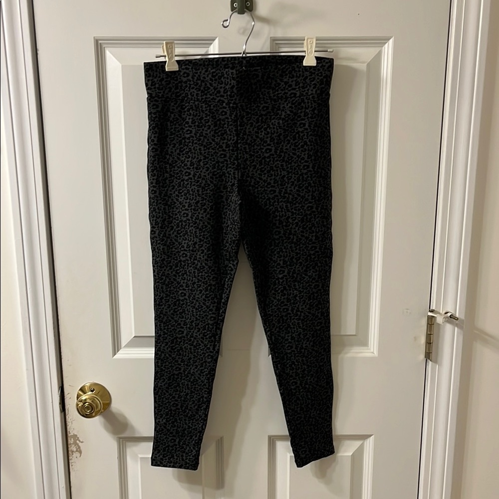 Black Leopard Print Women’s leggings